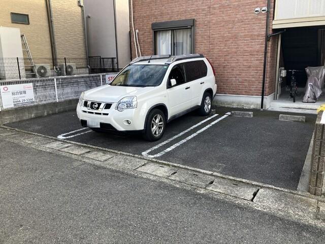 フレアウエスト（102） 駐車場