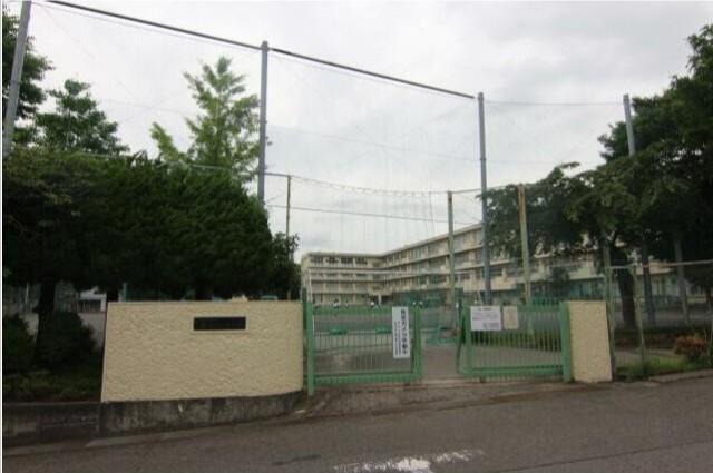 町田市立鶴川第二中学校