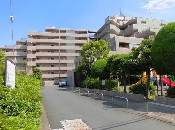 南林間パーク・ホームズ２番館 外観