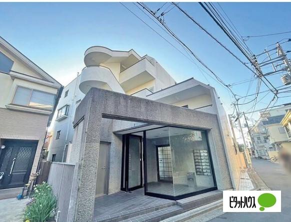 メゾン万里下北沢 外観