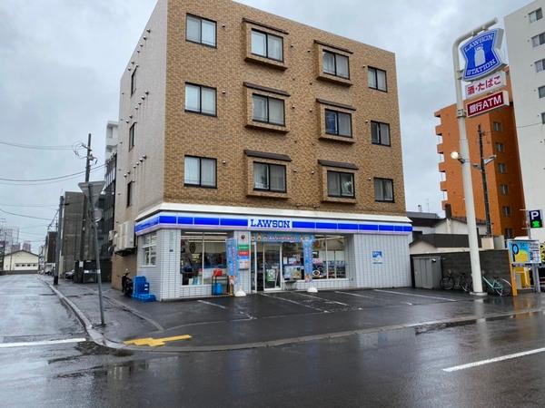 ローソン札幌南10条店：359m