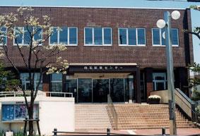 札幌市白石区民センター図書室：1064m