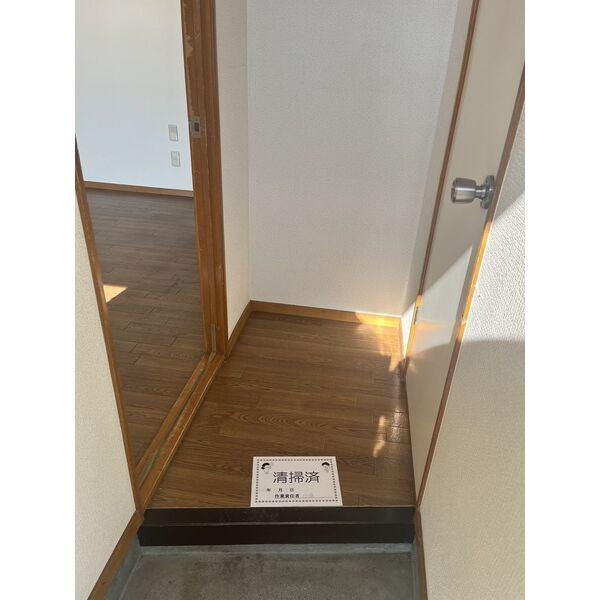 NOON西野Ⅰ（203） 玄関