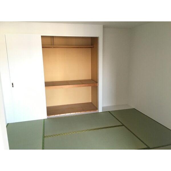 ローヤルハイツ菊水元町（102） 収納