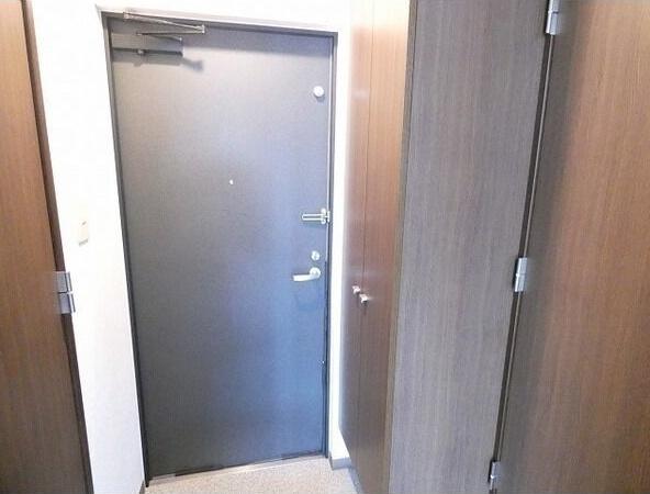アルバ桑園（702） 玄関