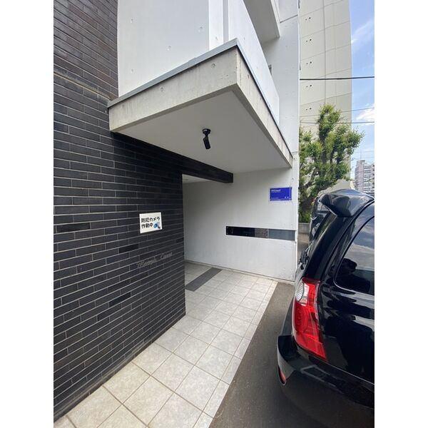 Many’s　CourtN6（305） エントランス