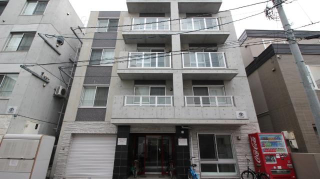 札幌市中央区北四条西マンション 駐車場
