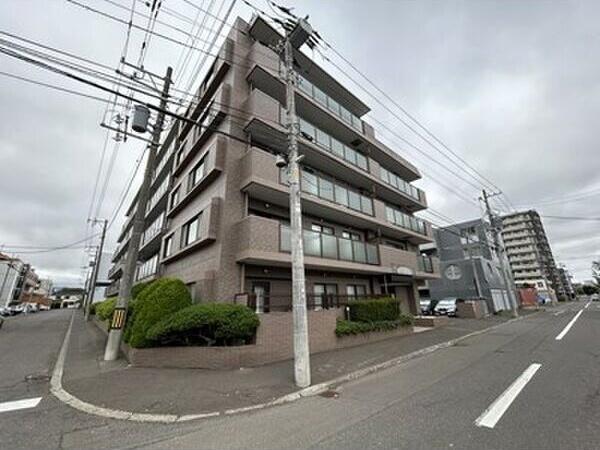 パーク・ハイム宮の森三条（306） エントランス