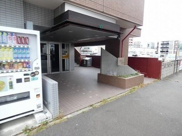 アルバ桑園（702） エントランス