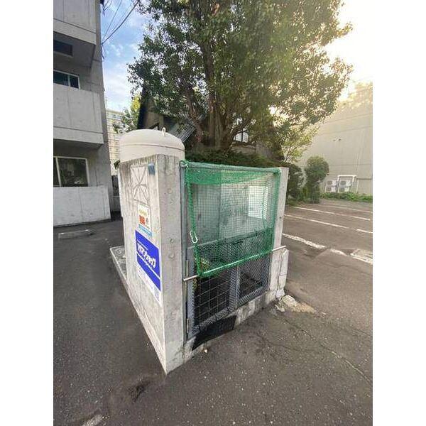 Many’s　CourtN6（305） 共有部分