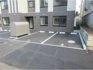 ラメゾン麻生（303） 駐車場