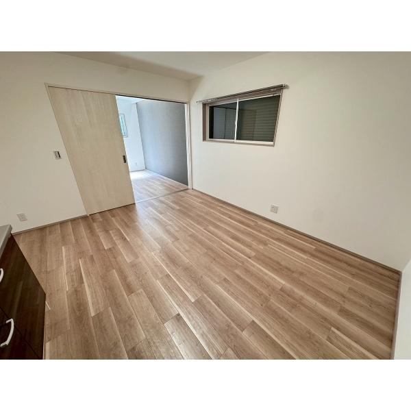 豊中市曽根西町アパート リビング