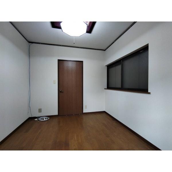 太平寺2丁目貸家 部屋画像