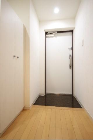 ヴィラージュ南堀江 玄関