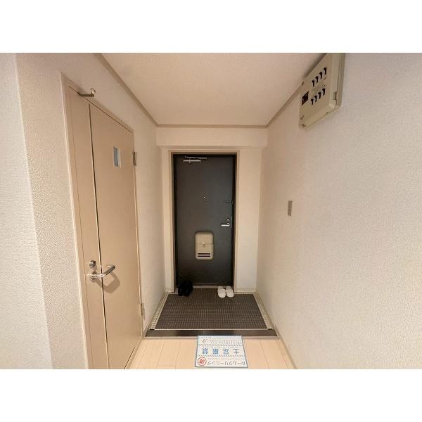 豊中市岡上の町マンション 玄関