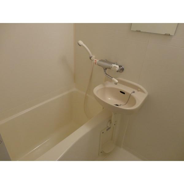 フロン ツオーネ 部屋画像
