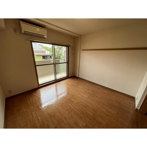 豊中市曽根西町マンション リビング