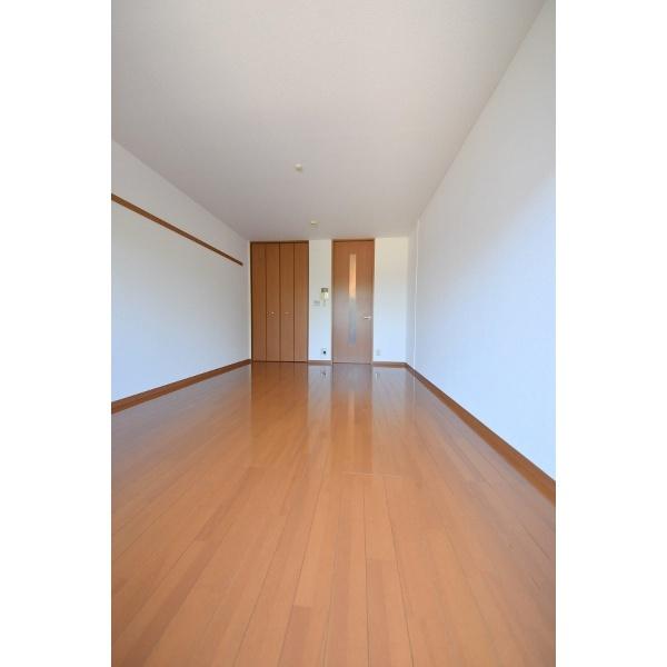 豊中市立花町アパート リビング