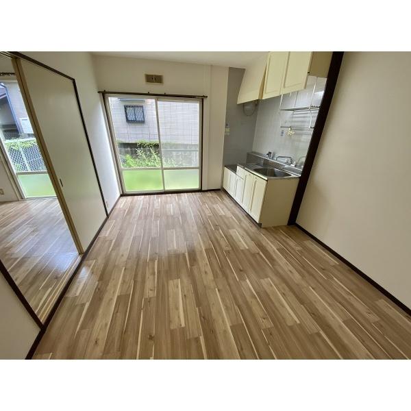 豊中市桜の町アパート リビング
