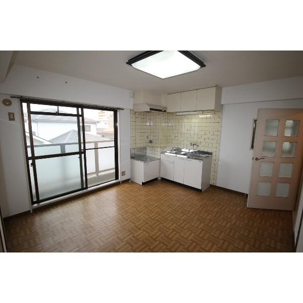 豊中市服部本町マンション リビング