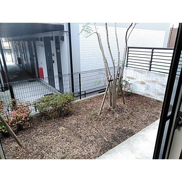 吹田市上山手町アパート 庭