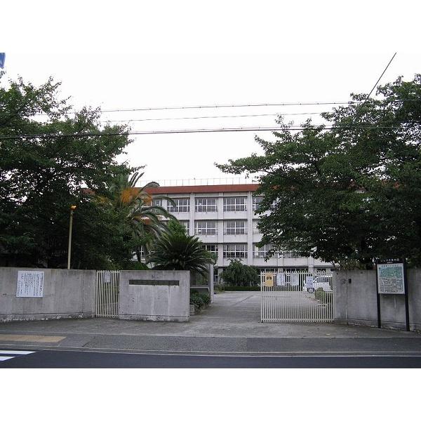 北条小学校：680m