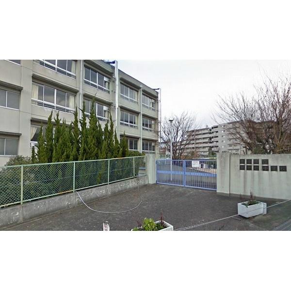 第十七中学校：562m