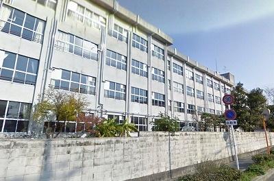 第十中学校：1102m