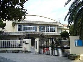 第四中学校：1111m