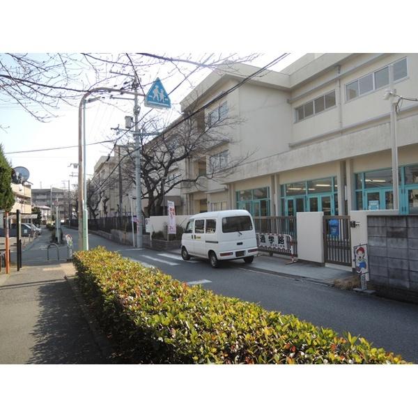 庄内西小学校：675m