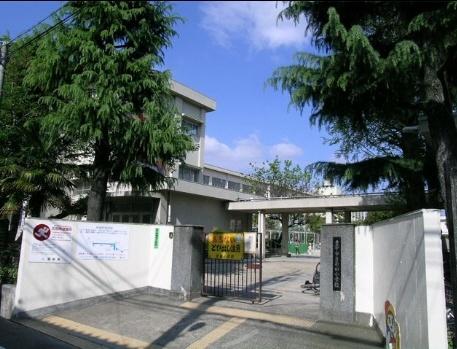 原田小学校：696m