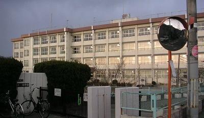 第十一中学校：997m