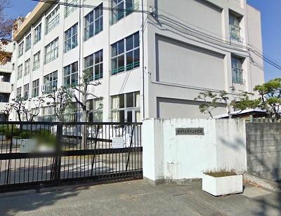 第十二中学校：483m