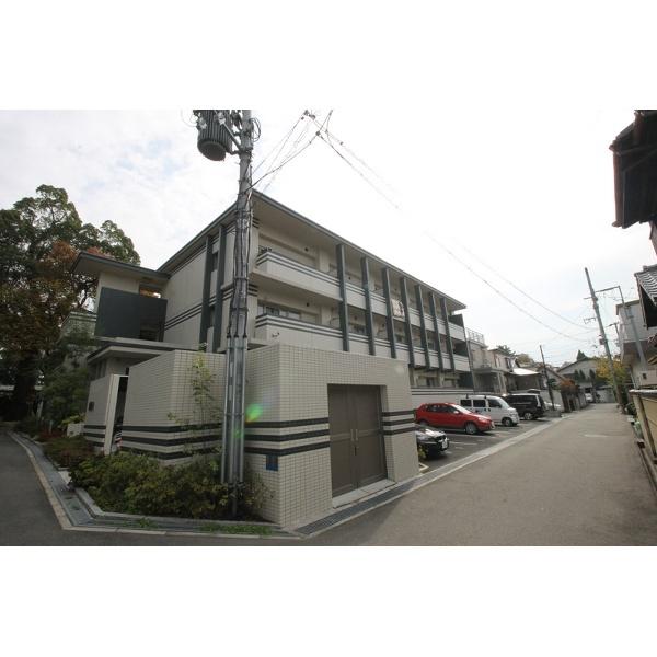  築13年3ヶ月 3階建の賃貸物件