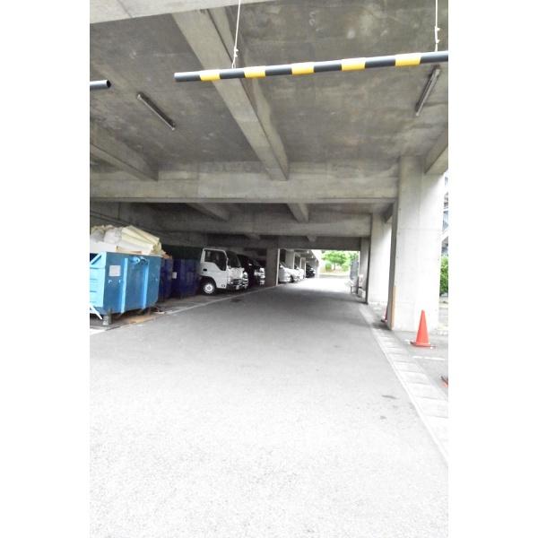 豊中市旭丘マンション 駐車場