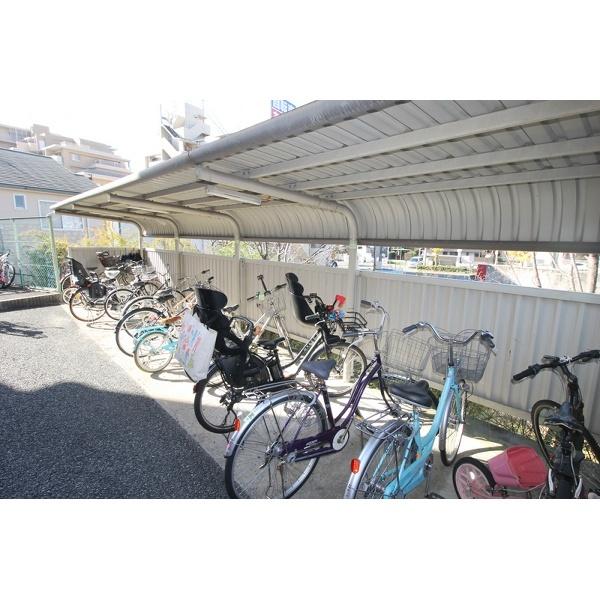 豊中市東豊中町マンション 駐車場