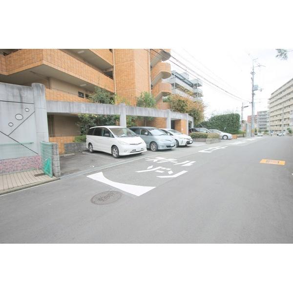 豊中市向丘マンション 駐車場