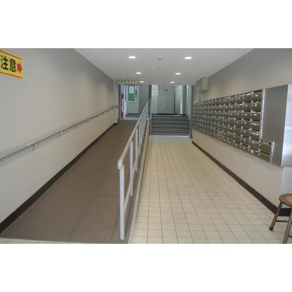 豊中市岡町北マンション エントランス