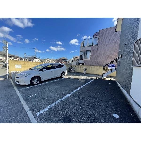 豊中市柴原町アパート 駐車場