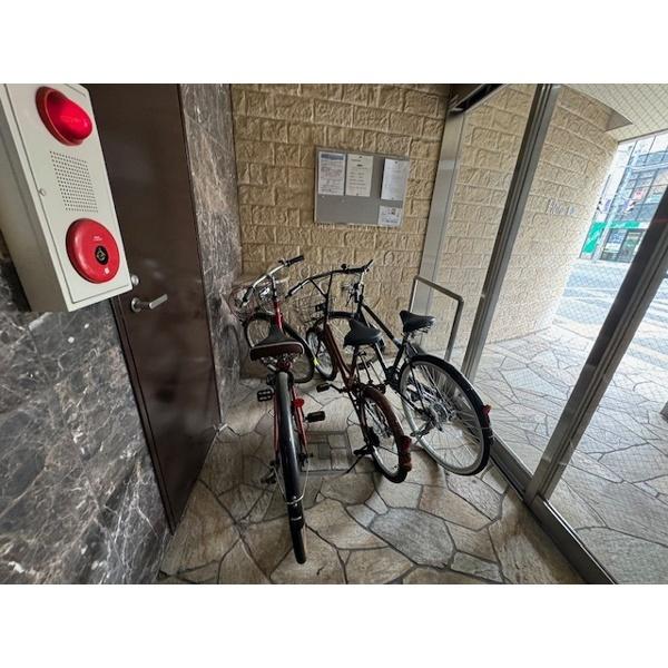 豊中市服部元町マンション 駐車場