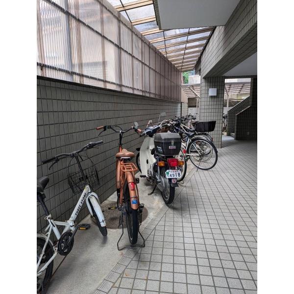ウエダマンション 駐車場