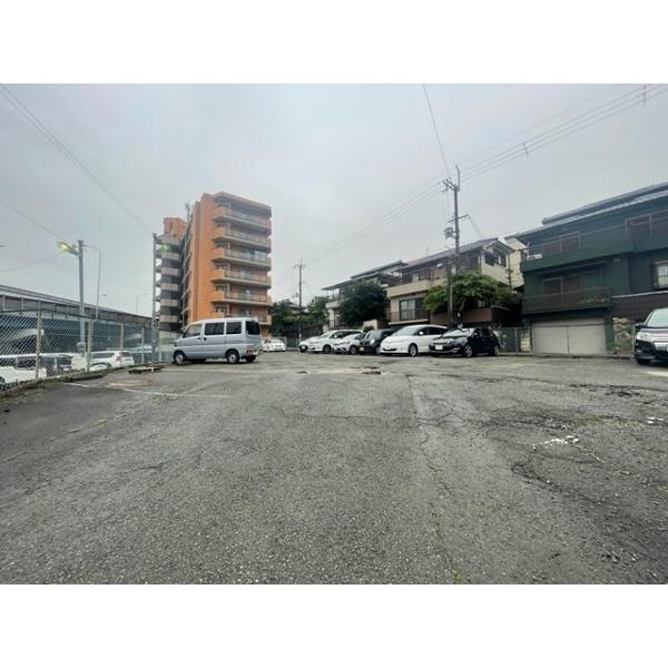 豊中市上野西マンション 駐車場