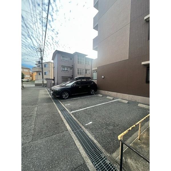 豊中市曽根西町マンション 駐車場