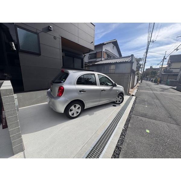豊中市螢池北町アパート 駐車場