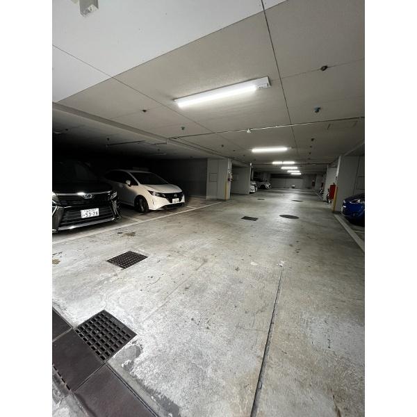 豊中市緑丘マンション 駐車場