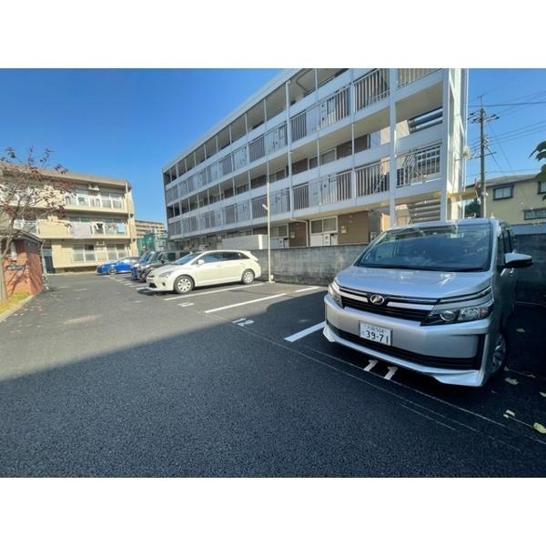 豊中市原田元町マンション 駐車場