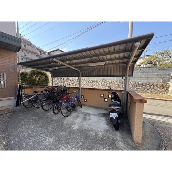 豊中市柴原町アパート 駐車場