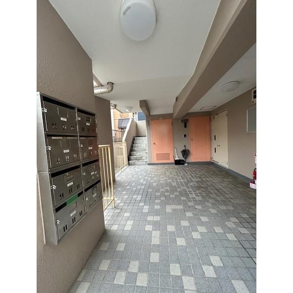 豊中市桜の町マンション ロビー