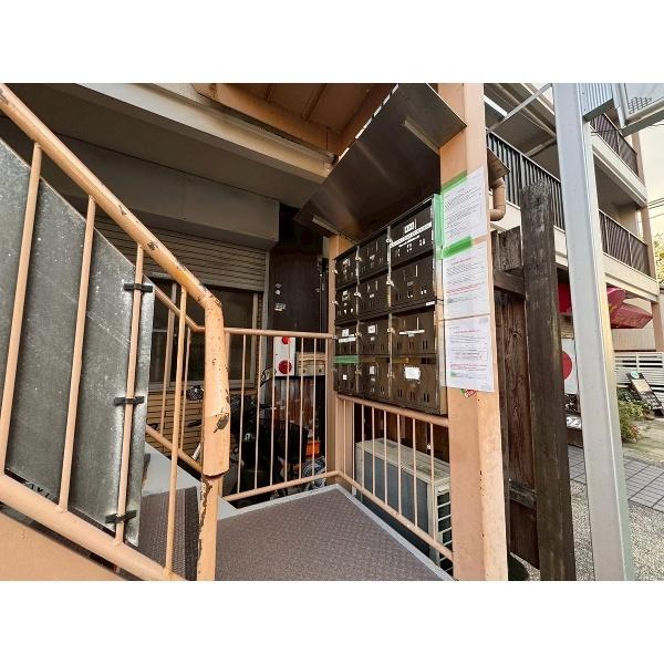 豊中市玉井町マンション エントランス