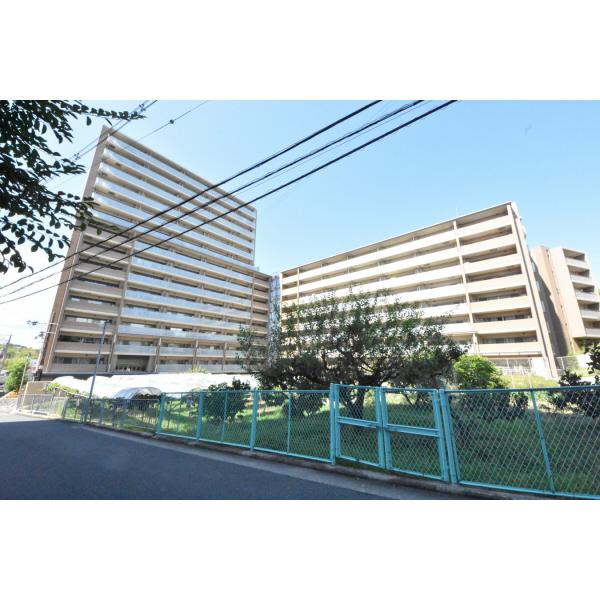  築8年 15階建の賃貸物件